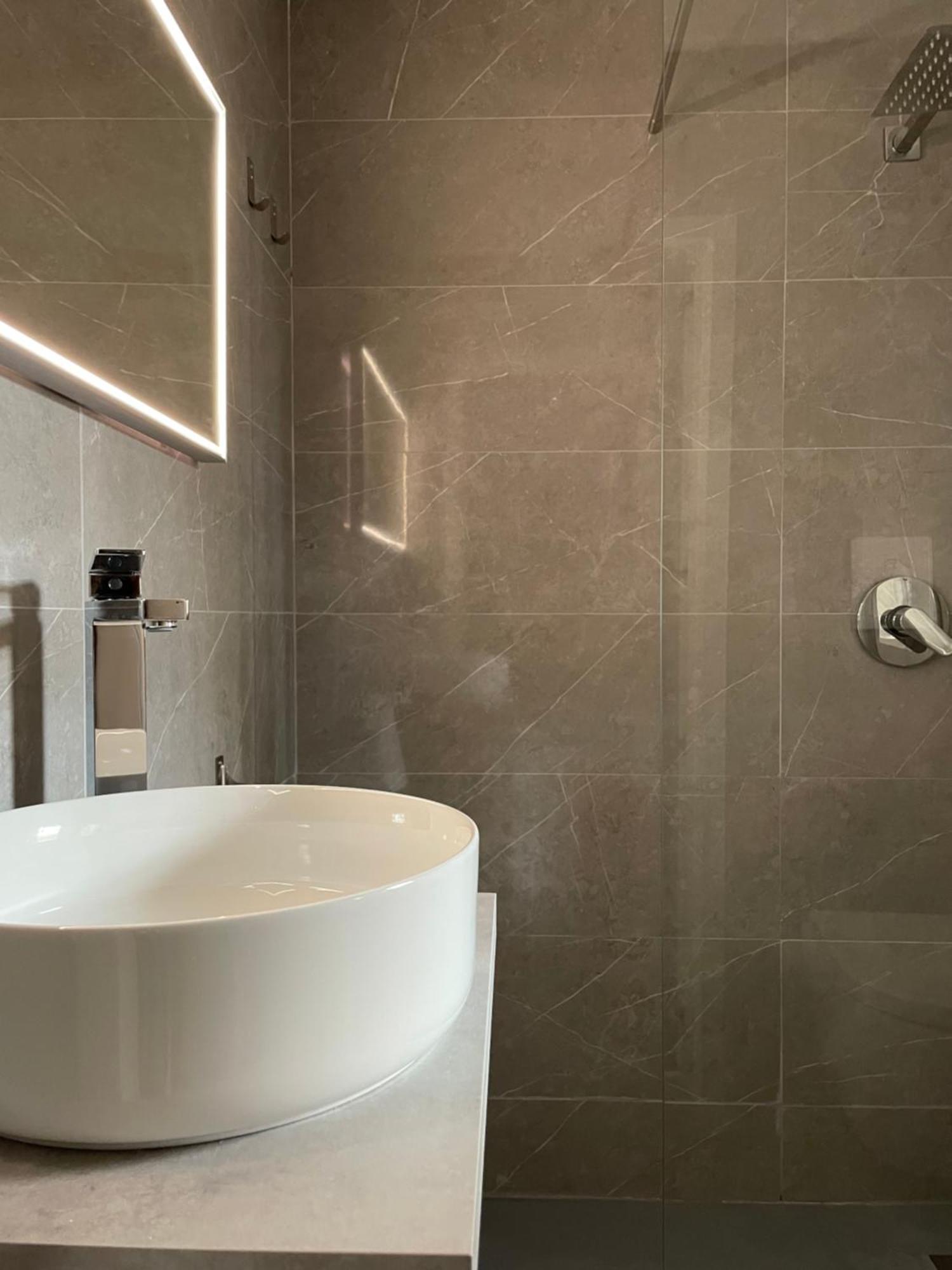 Il Serafino Holiday Suites Bari Esterno foto
