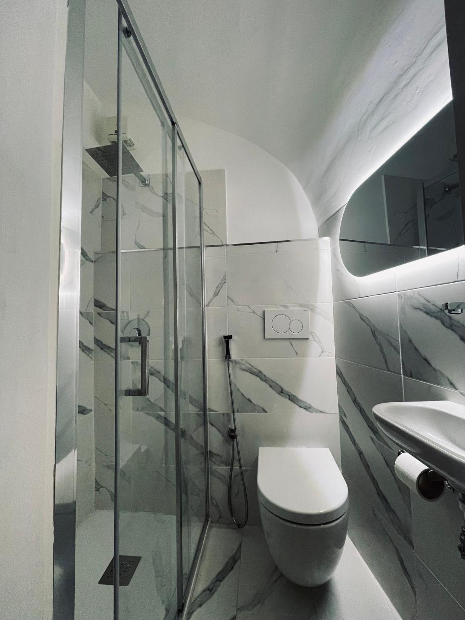 Il Serafino Holiday Suites Bari Esterno foto