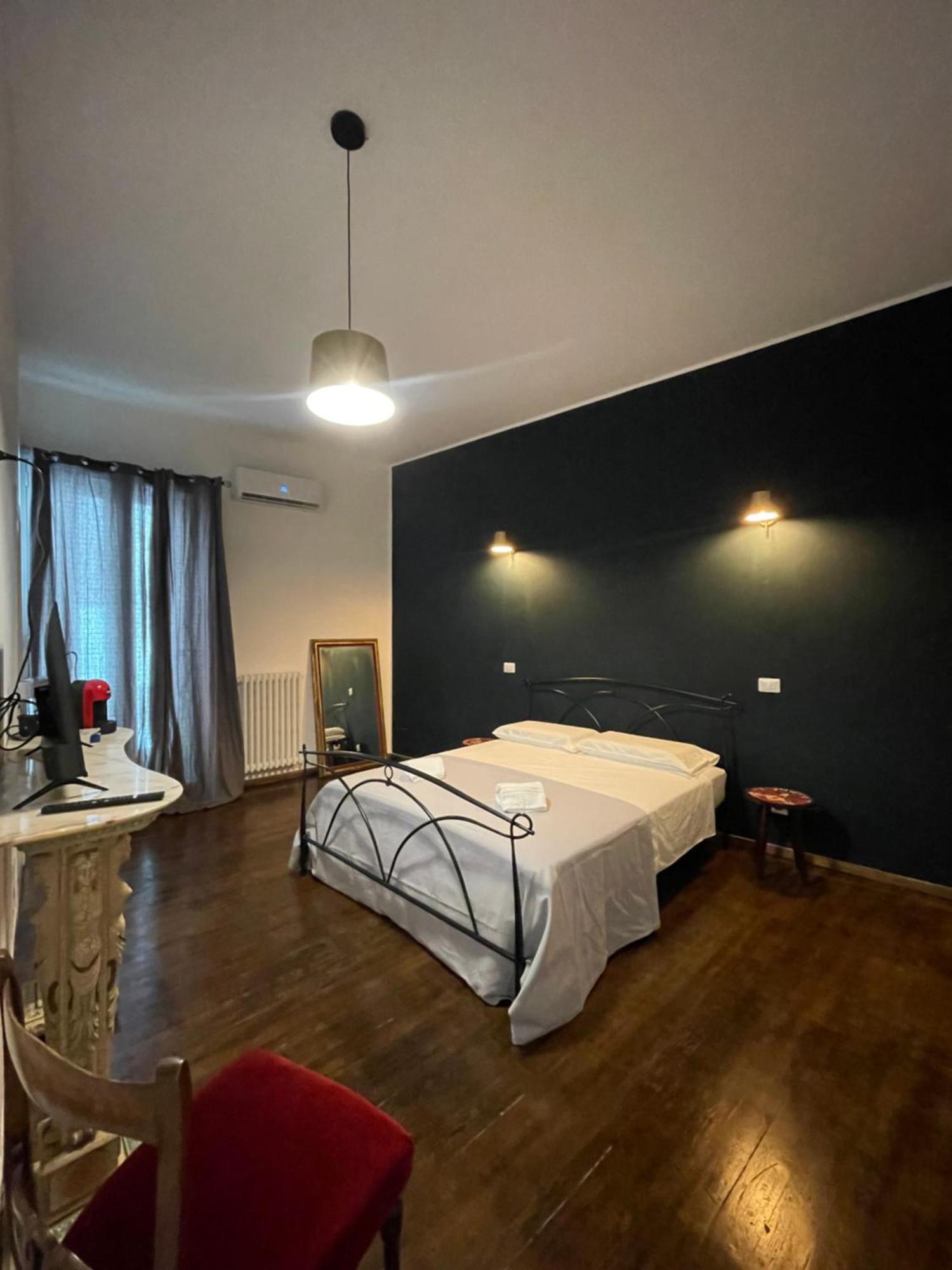 Il Serafino Holiday Suites Bari Esterno foto